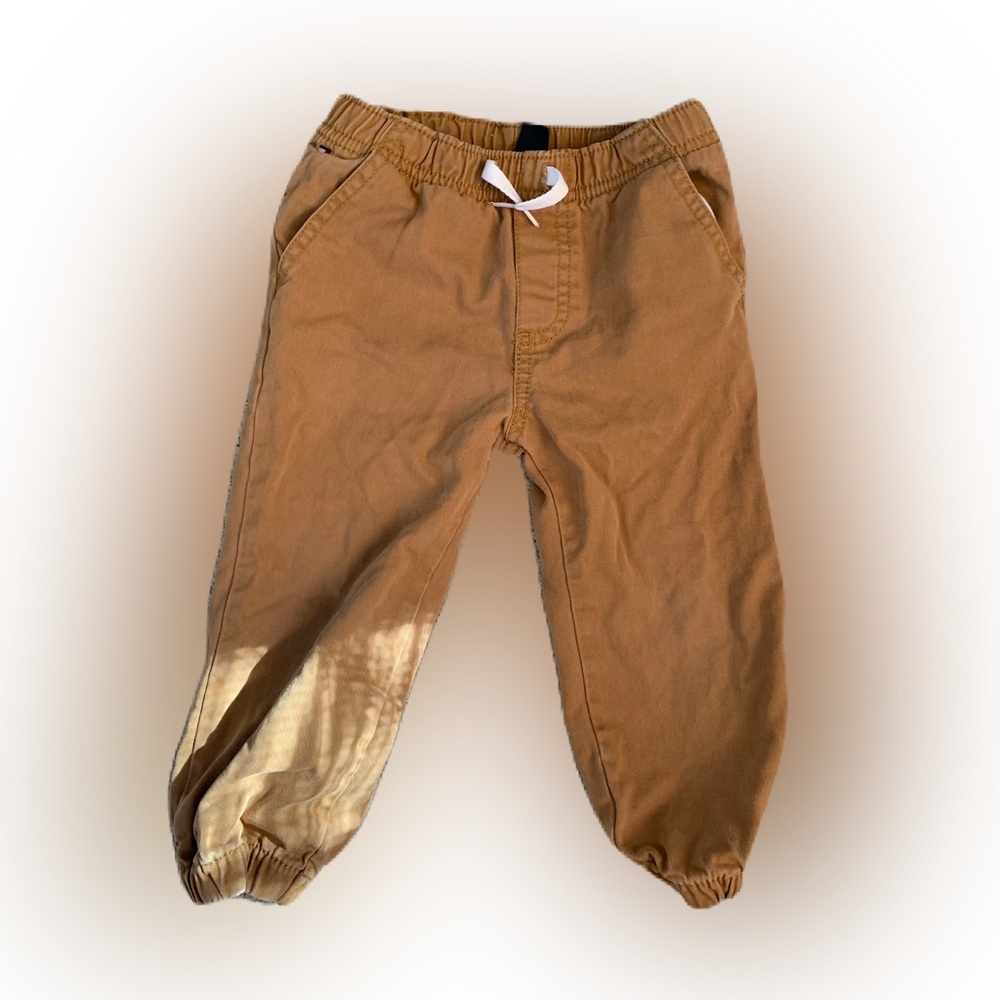 Tommy Hilfiger toddler boys chino pants. Size 2t